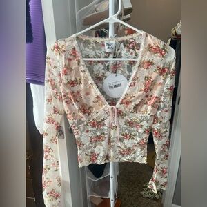 Princess Polly new with tags never been worn floral lace top